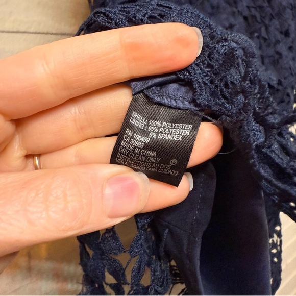 Tahari Navy Blue Jewel Neck Floral Lace Sheath Cocktail Dress, Women’s Size 6 - Picture 8 of 8